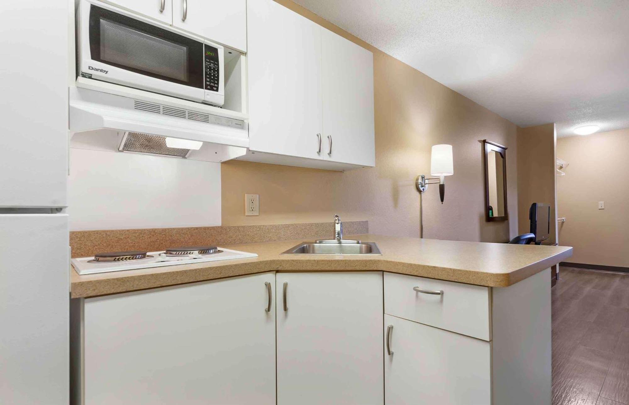 Extended Stay America Suites - Madison - Junction Court Middleton Exterior foto